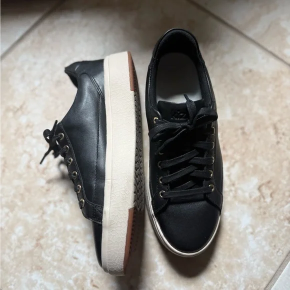 KZK Women's Classic Black Sneakers - Picture 2 of 4